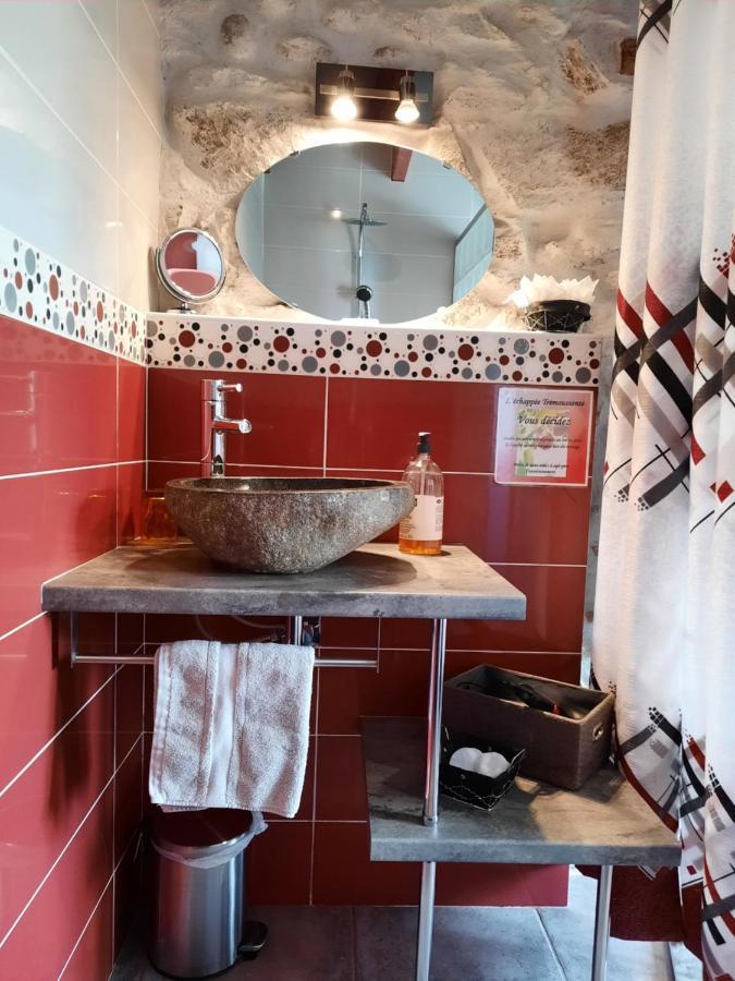 L'Echappee Tremoussante Acomodação com café da manhã Saint-Barthélemy-de-Vals Exterior foto